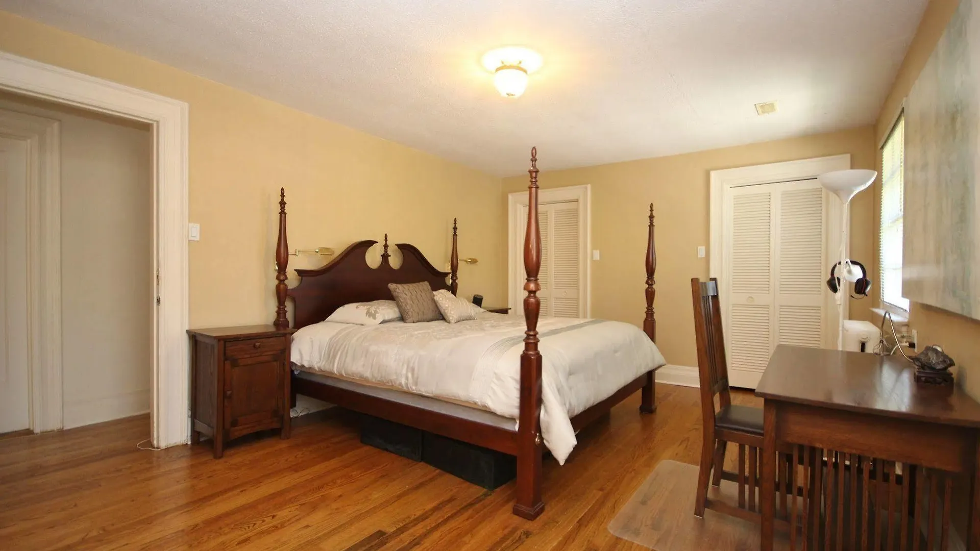 Bed & Breakfast Ambassador B&B Ottawa